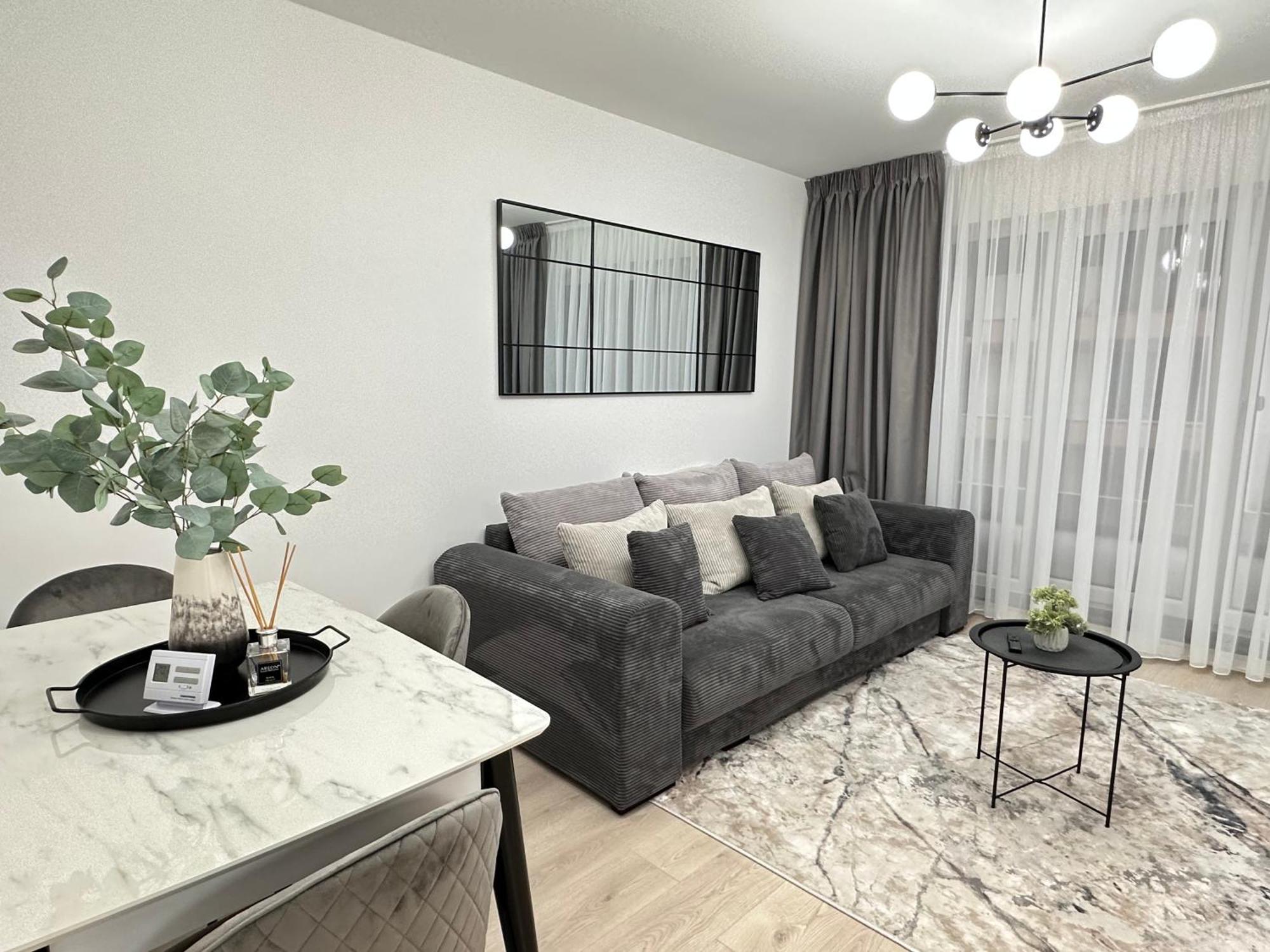 Urban Luxury Studios By Cozy Apartments Iasi Buitenkant foto