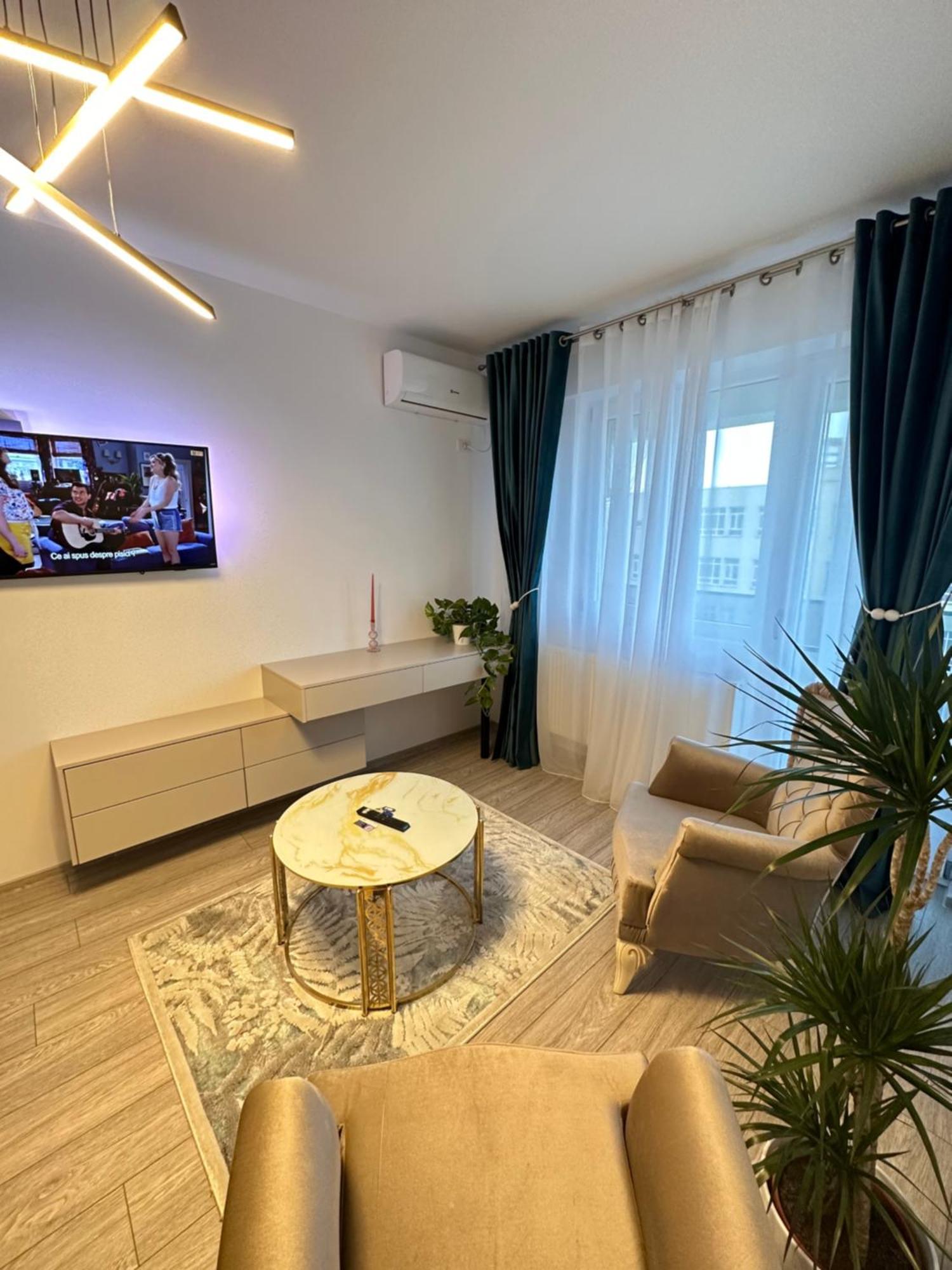 Urban Luxury Studios By Cozy Apartments Iasi Buitenkant foto