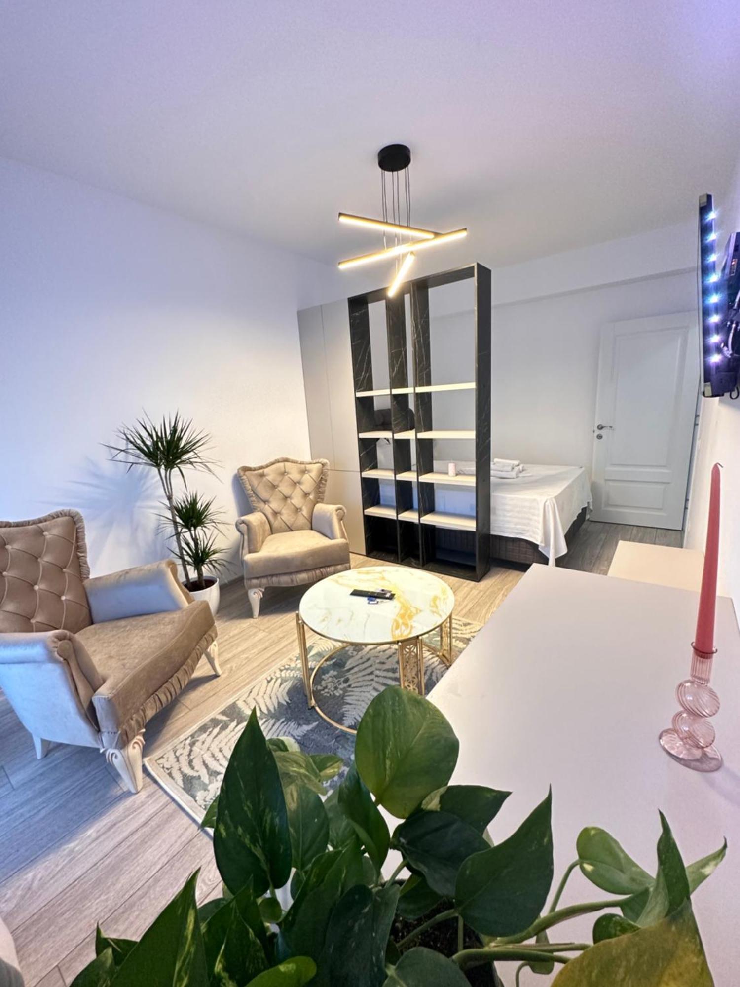 Urban Luxury Studios By Cozy Apartments Iasi Buitenkant foto