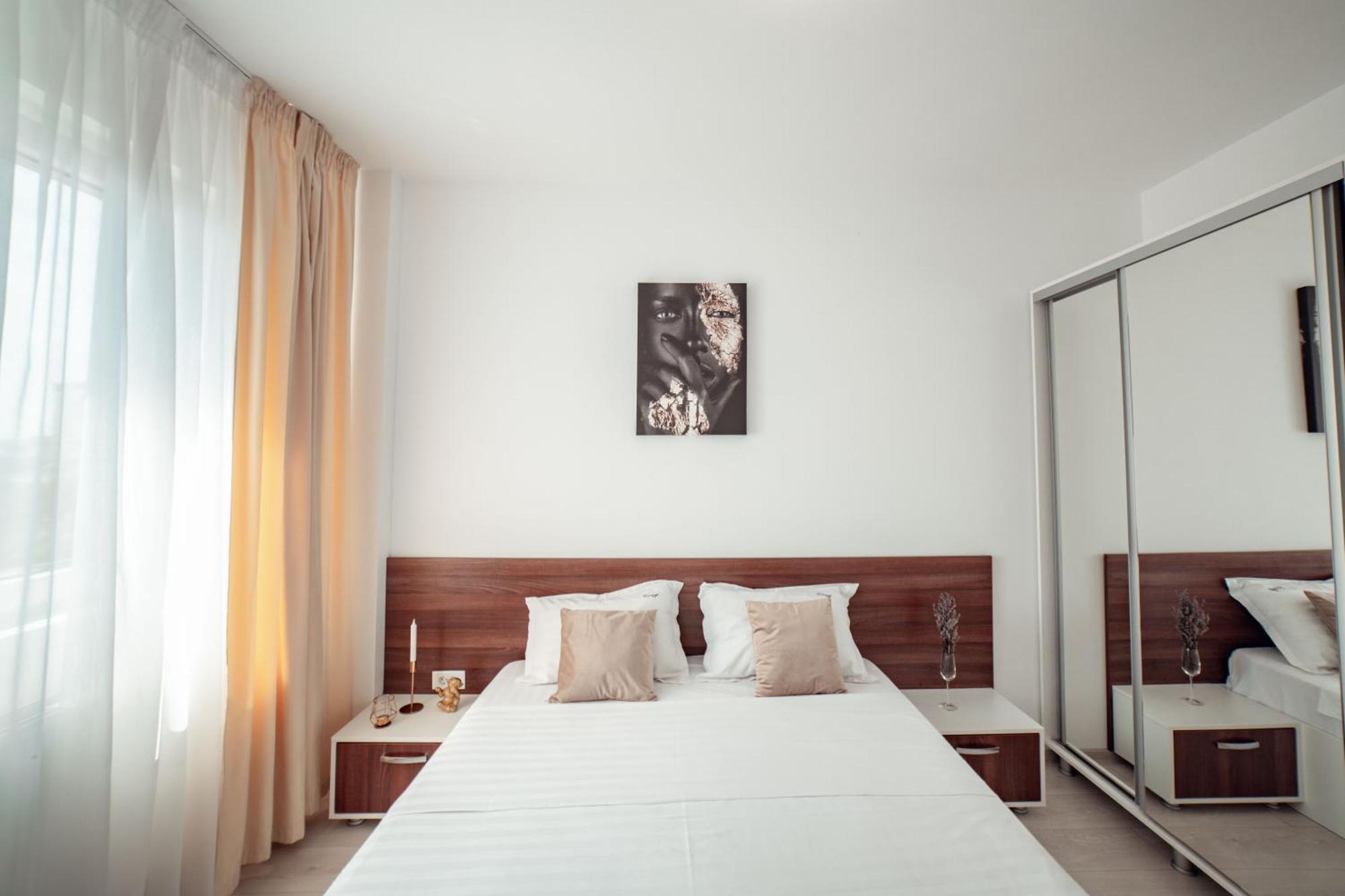 Urban Luxury Studios By Cozy Apartments Iasi Buitenkant foto