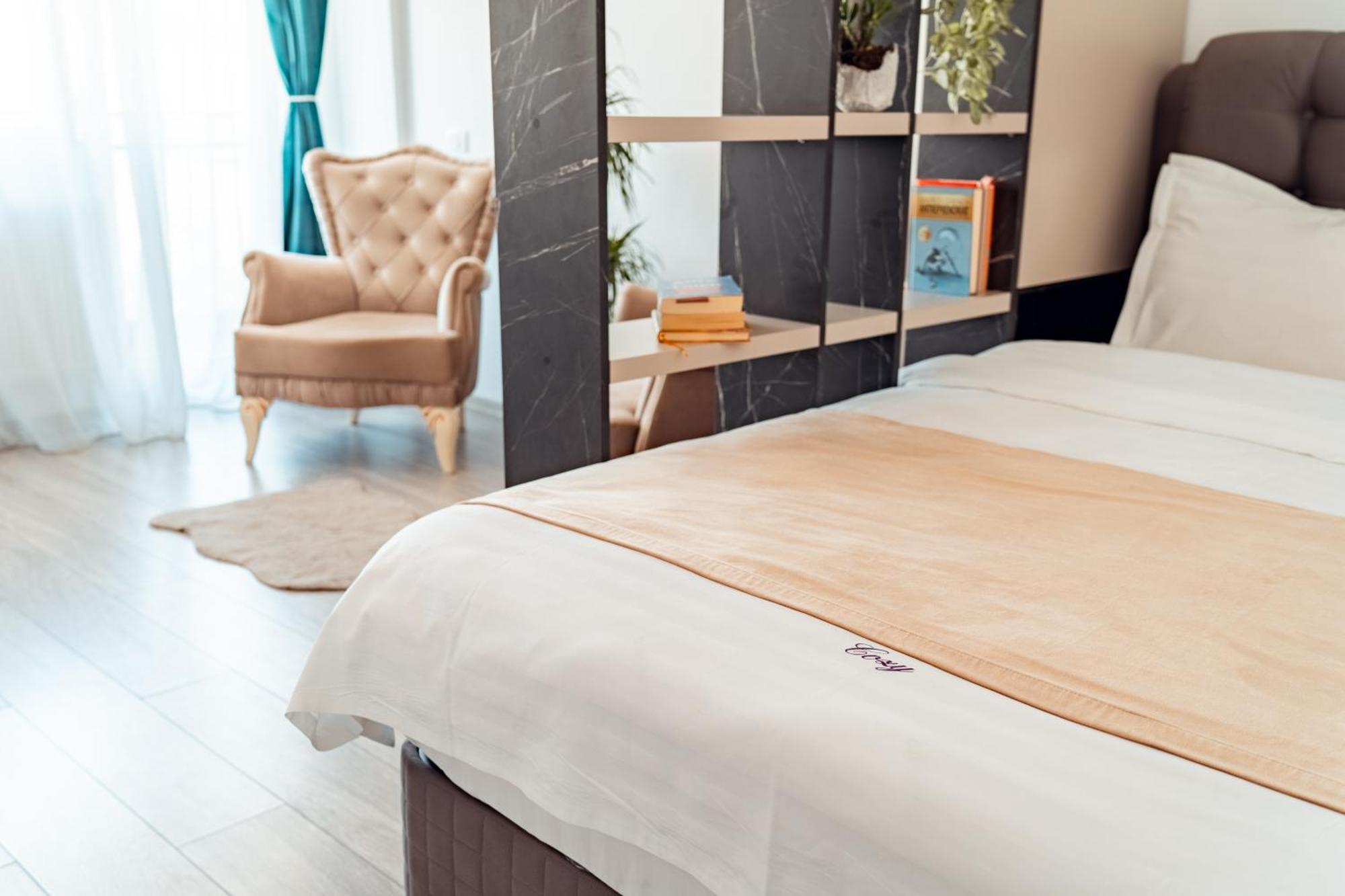 Urban Luxury Studios By Cozy Apartments Iasi Buitenkant foto